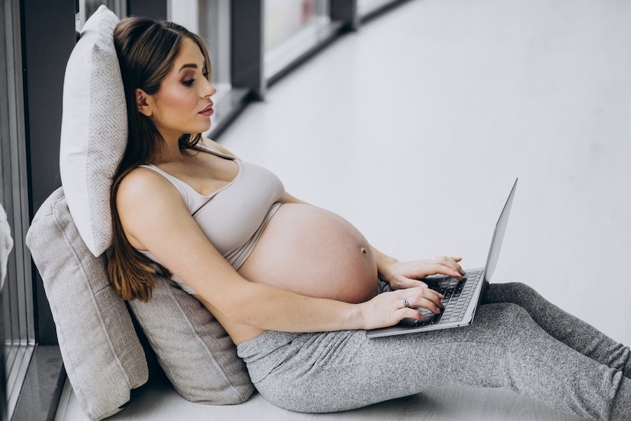 guide-to-starting-a-maternity-clothes-business